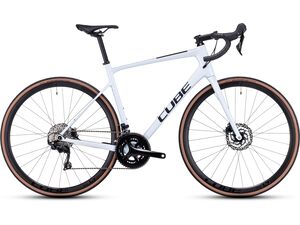 Silniční kolo Cube ATTAIN GTC RACE flashwhite´n´black 2023