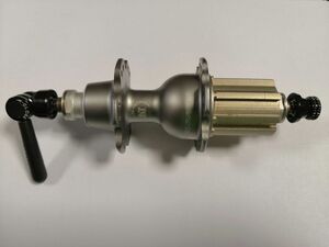 Náboj SILNIČNÍ Novatec F372SB titan CAMPA